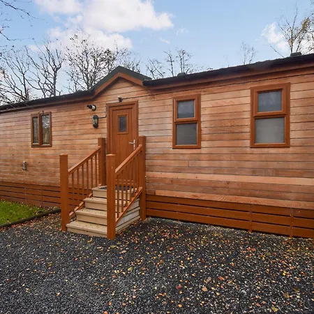 Holiday home Bluebird 2 - Uk50932